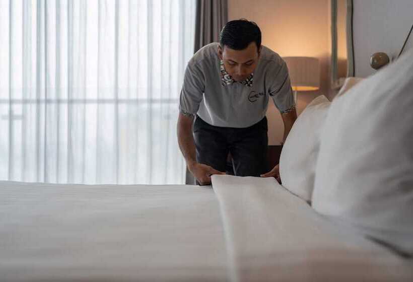 סוויטה אקזקיוטיב, The Capital Hotel Surabaya