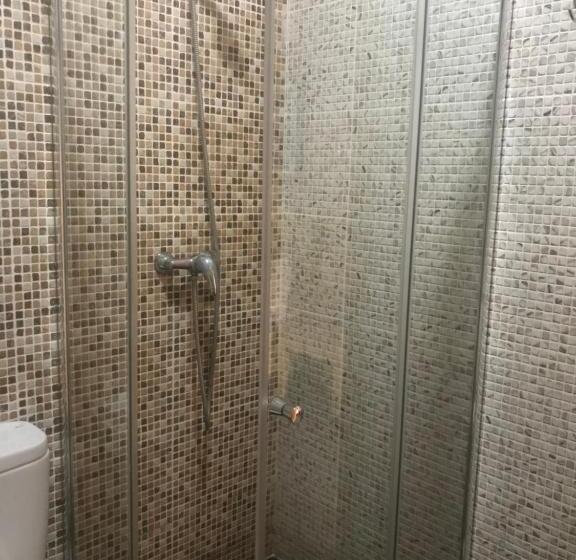 اتاق استاندارد چهار تخته, Vivi