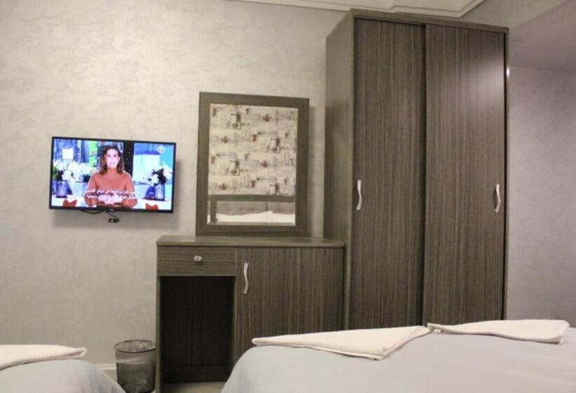 スタンダードトリプルルーム, Hostel Sunset Down Town