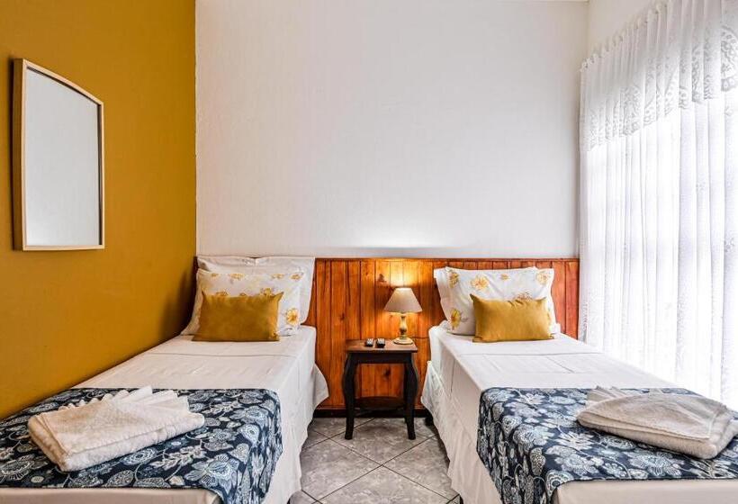 اتاق استاندارد, Pousada Da Tina