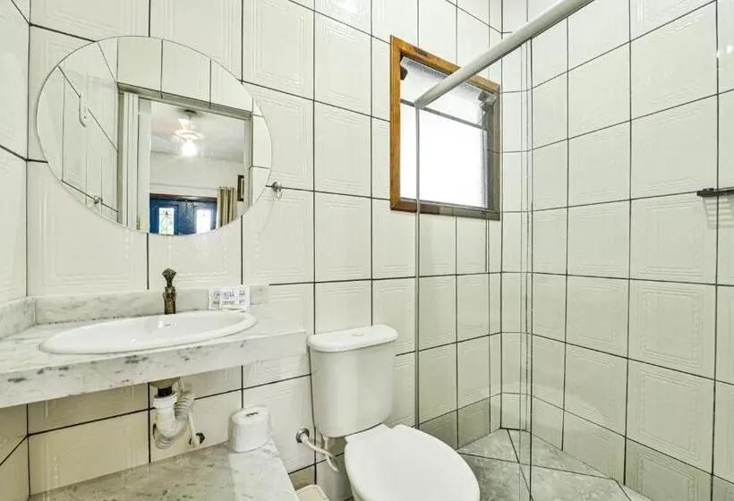 Standard Kolmen Hengen Huone Parveke, Pousada Da Tina