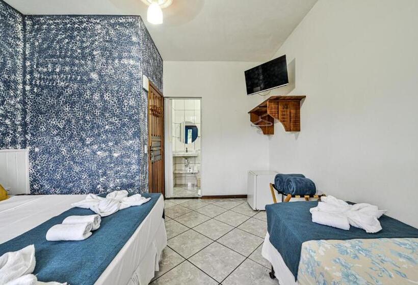 バルコニー付きスタンダードトリプルルーム, Pousada Da Tina