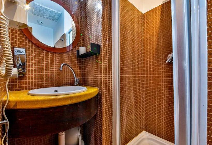 اتاق استاندارد, E Room 42