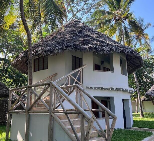 エコノミールーム, Ndame Paje