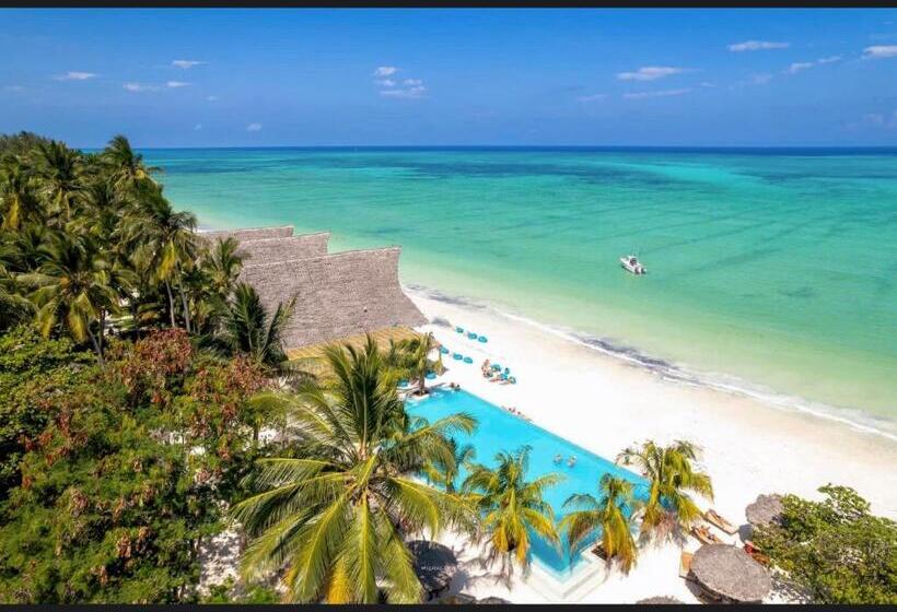 ファミリールーム, Ndame Paje