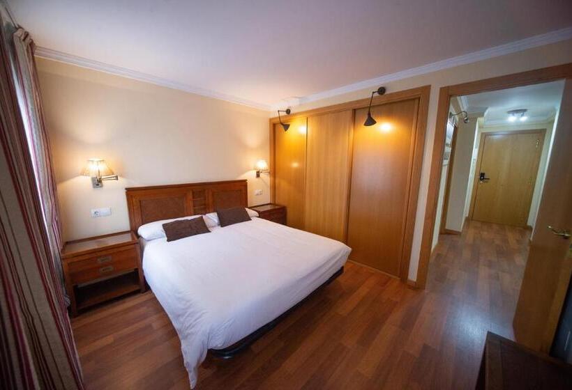 חדר דלוקס, Cabalo Furado Tui