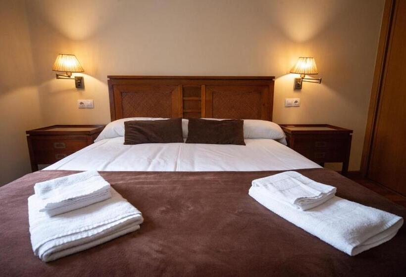 חדר סטנדרט לארבעה, Cabalo Furado Tui