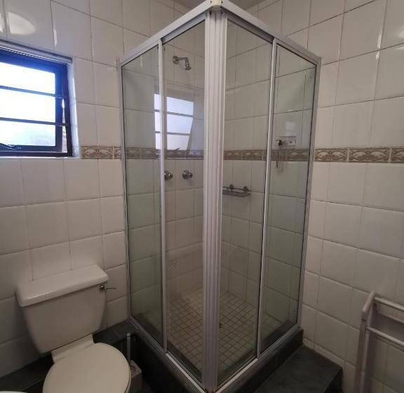 شقة غرفة واحدة مطلة على الحديقة, The Thatch Hide