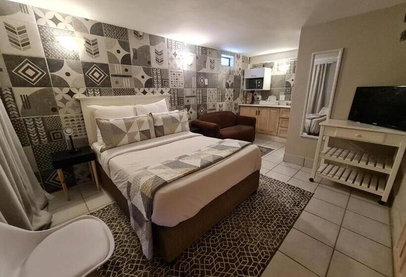 غرفة قياسية, The Thatch Hide