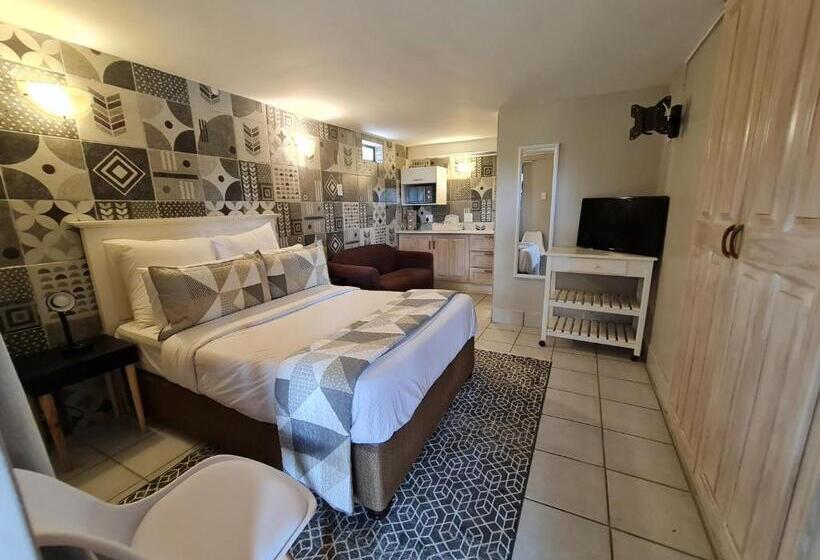 غرفة قياسية, The Thatch Hide