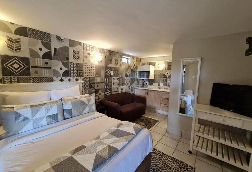 غرفة قياسية, The Thatch Hide