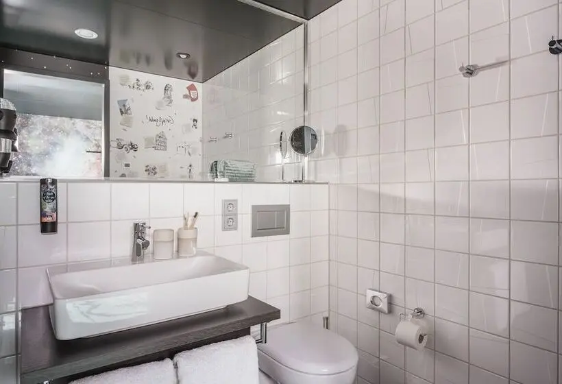 スタンダードスタジオ, Holiday Inn   The Niu Star Sindelfingen, An Ihg