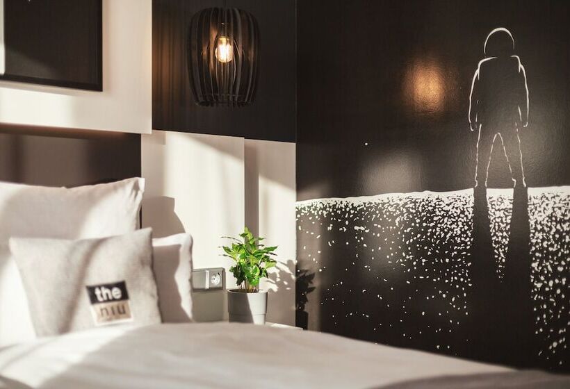 Студия Стандарт, Holiday Inn The Niu Star Sindelfingen, An Ihg