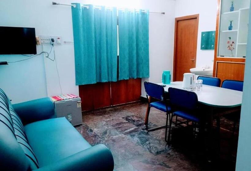 اتاق لوکس خانوادگی, Deer Suites And Spa  Rock Beach White Town Zone , French Quarter, Pondicherry