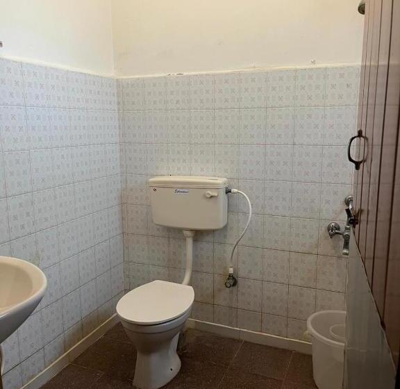 اتاق لوکس با تخت بزرگ, Deer Suites And Spa  Rock Beach White Town Zone , French Quarter, Pondicherry