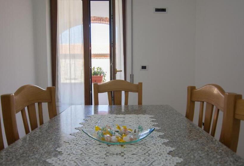 スタンダードルーム, Relax Da Carmen