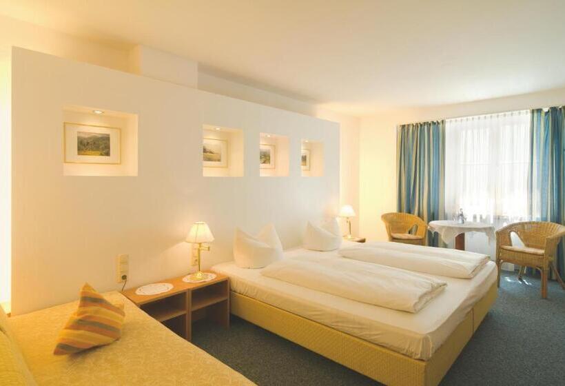 Номер Стандарт Трехместный, Altstadt Hotel Zum Hechten