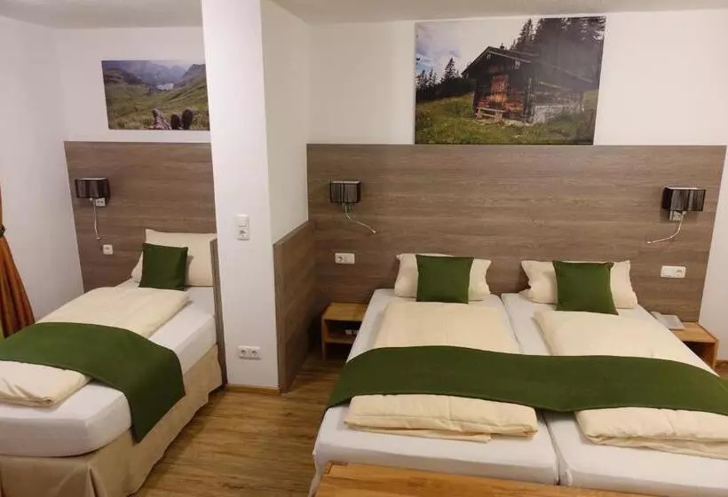 スタンダード4人部屋, Altstadt Hotel Zum Hechten