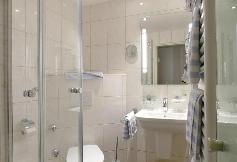 חדר סטנדרט לשלושה, Altstadt Hotel Zum Hechten