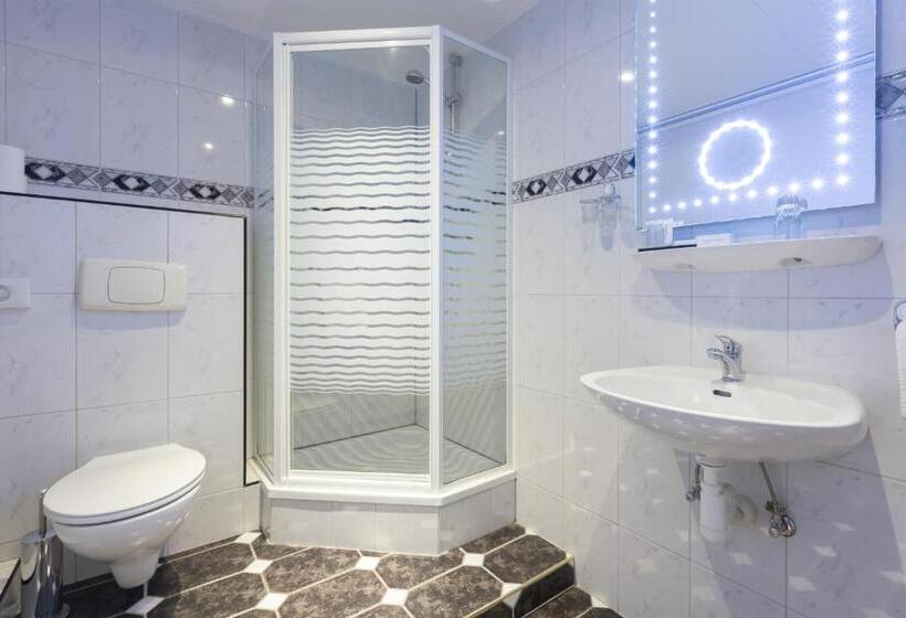 اتاق استاندارد سه نفره, Boutique Hotel Scheepers