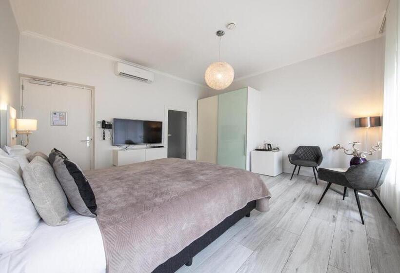 Номен Superior с Гидромассажем, Boutique Hotel Scheepers