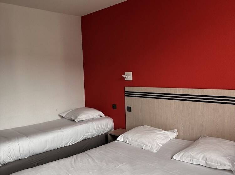 غرفة قياسية ثلاثية, Brit Hotel La Ferté Sous Jouarre