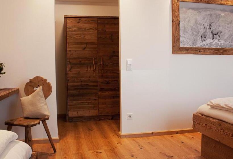 Трехместный Номер Базовый, Almwirt