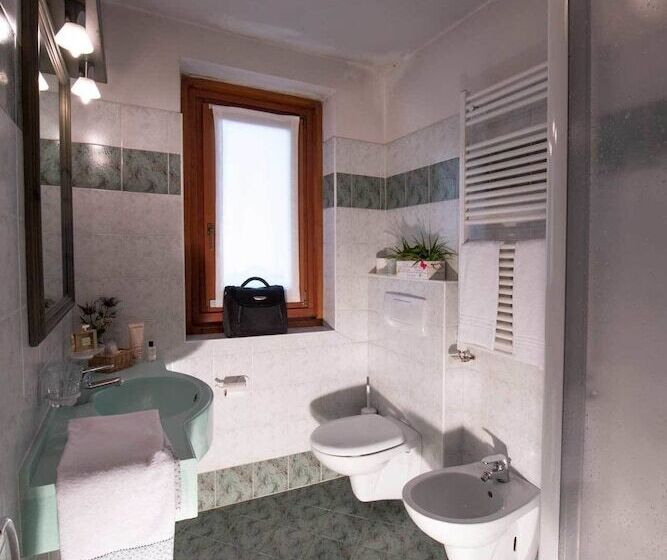 חדר משפחתי, Alpina