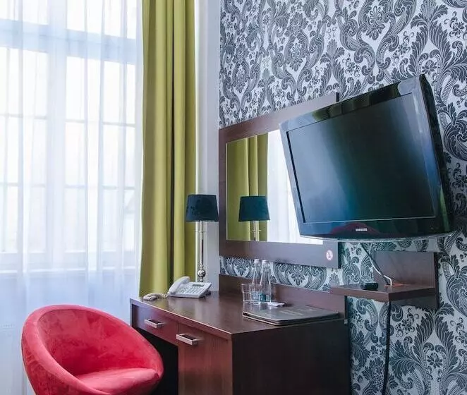 Comfort Yhden Hengen Huone, Artus Old Town