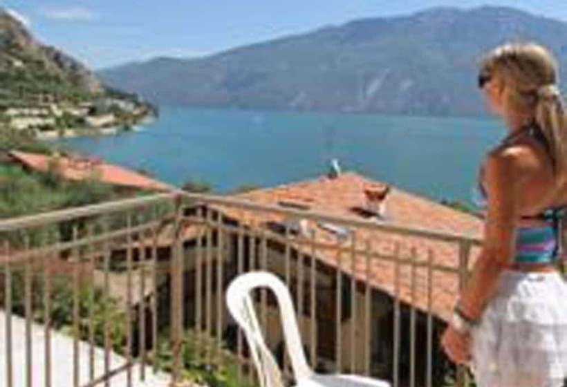 レイクビュースタンダードルーム, Augusta Garnì