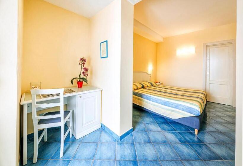 テラス付スーペリアルーム, Cava Dell'isola