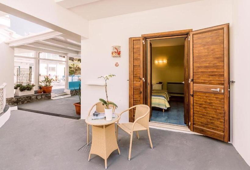 غرفة كلاسيكية, Cava Dell'isola