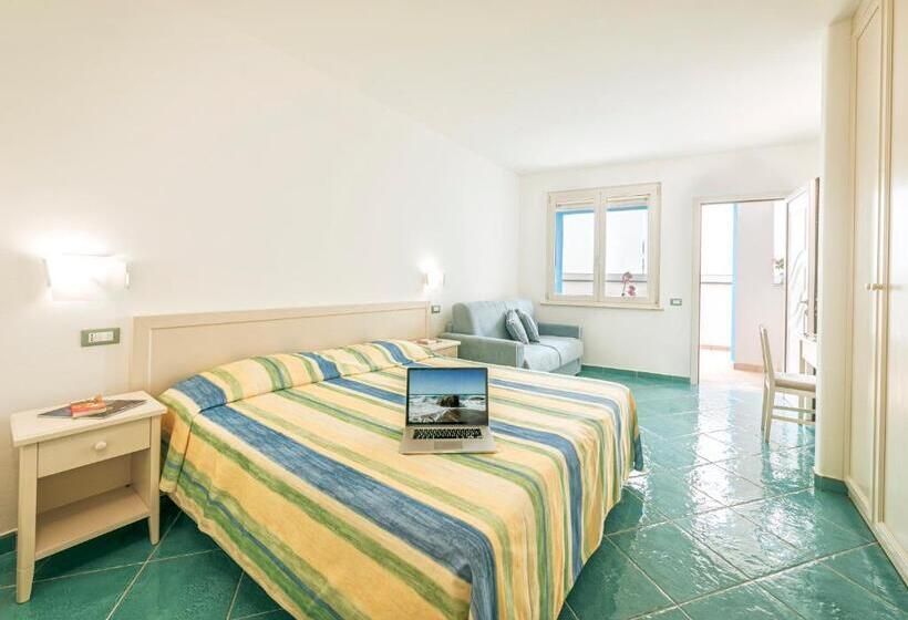 Номер Стандарт, Cava Dell'isola