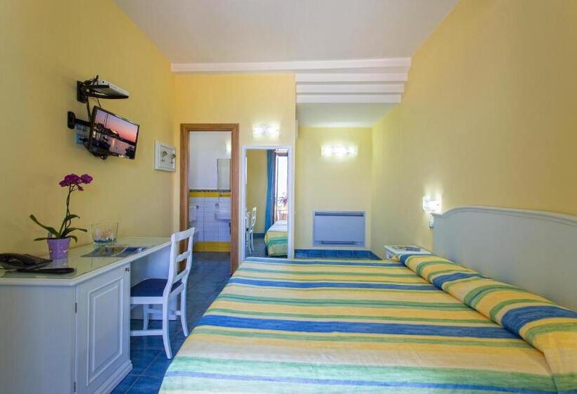 غرفة سوبيريور مطلّة علي البحر, Cava Dell'isola