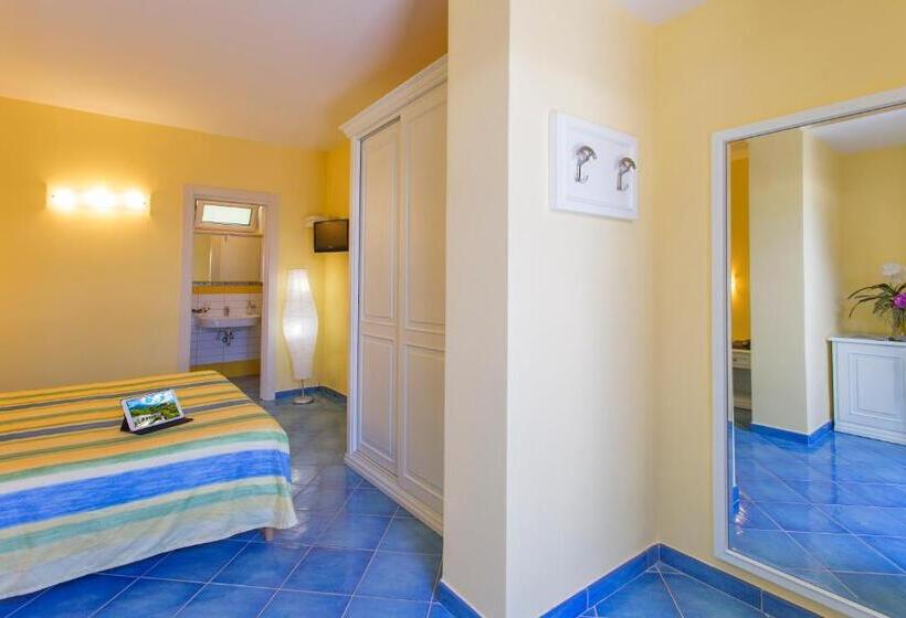 수피리어 테라스 룸, Cava Dell'isola