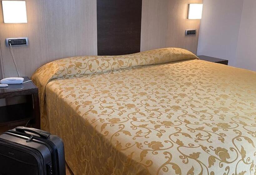 스탠다드 룸, Corte Quadri