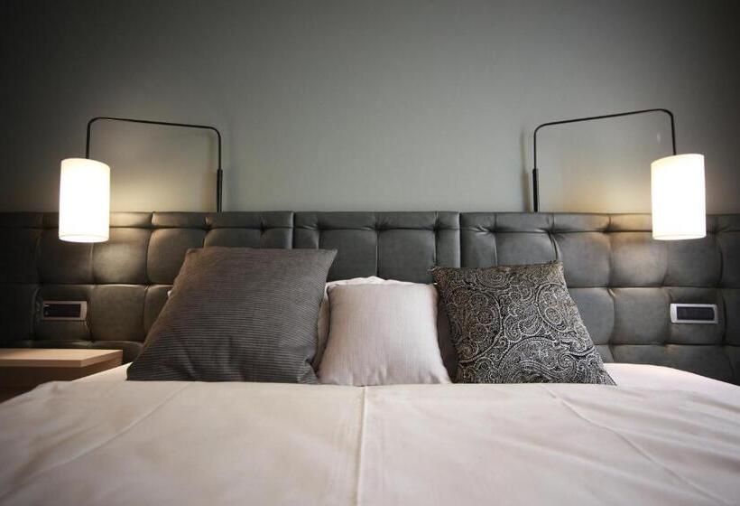 이그제큐티브 룸, Corte Quadri