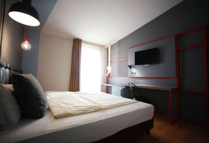 디럭스 룸, Corte Quadri