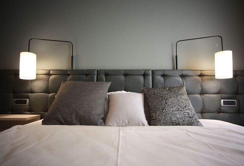 디럭스 룸, Corte Quadri