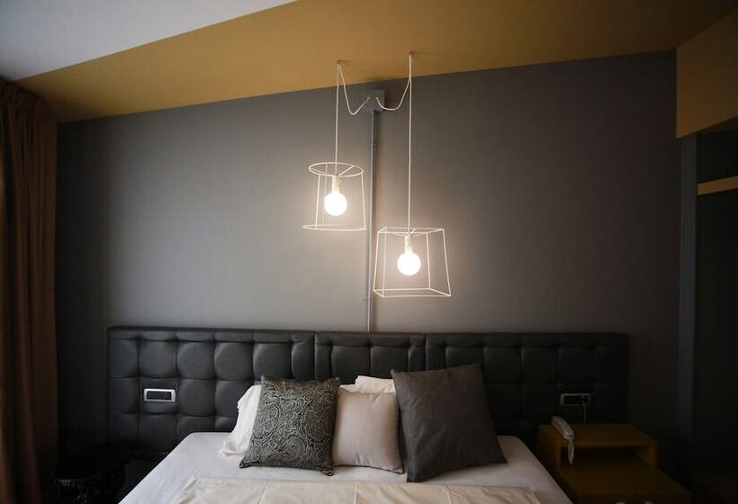 디럭스 룸, Corte Quadri