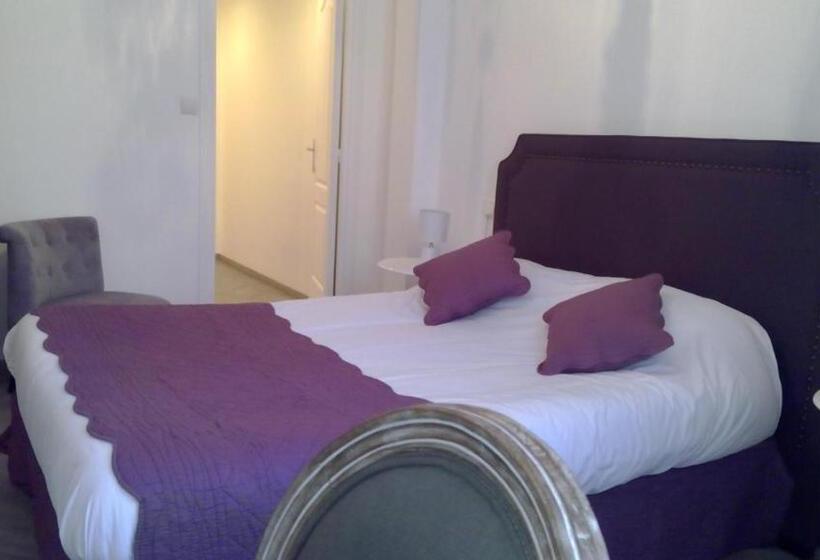 スーペリアールーム, De La Bastide