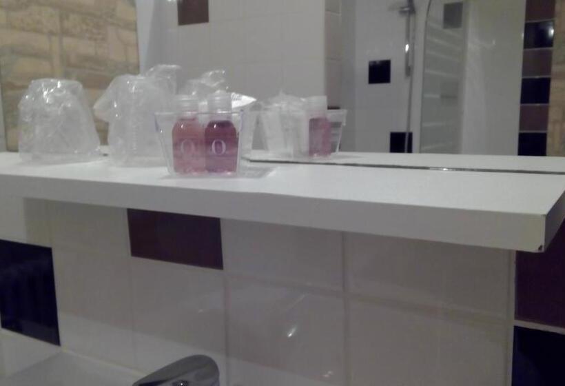 スーペリアールーム, De La Bastide