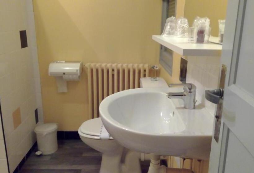 スタンダードトリプルルーム, De La Bastide