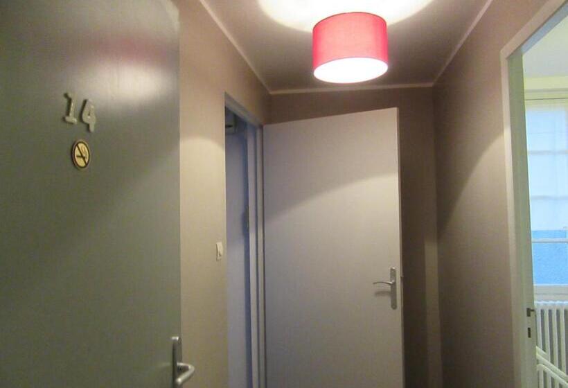 スーペリアの４人部屋, De La Bastide