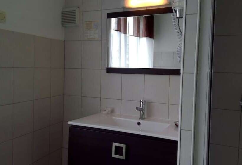 スーペリアールーム, De La Bastide