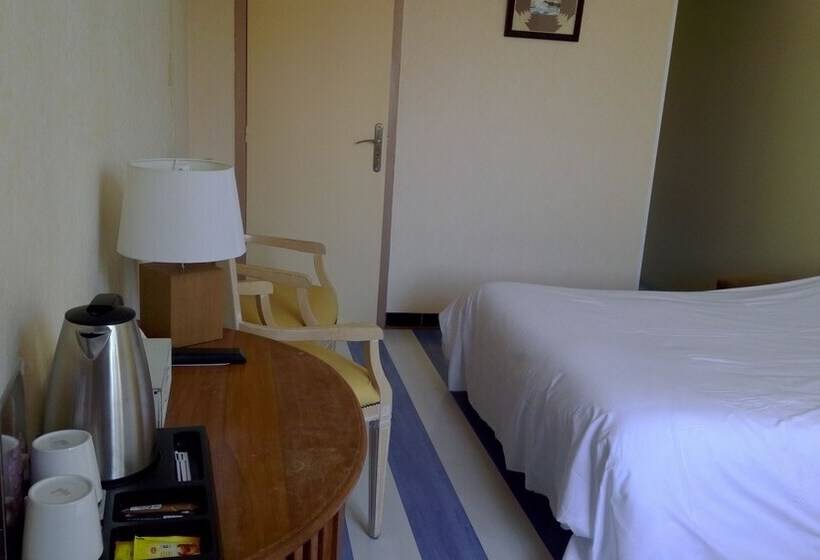 スタンダードトリプルルーム, De La Bastide