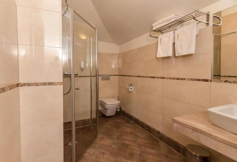 استودیوی استاندارد, Elbrus Spa & Wellness