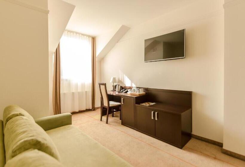 استودیوی استاندارد, Elbrus Spa & Wellness