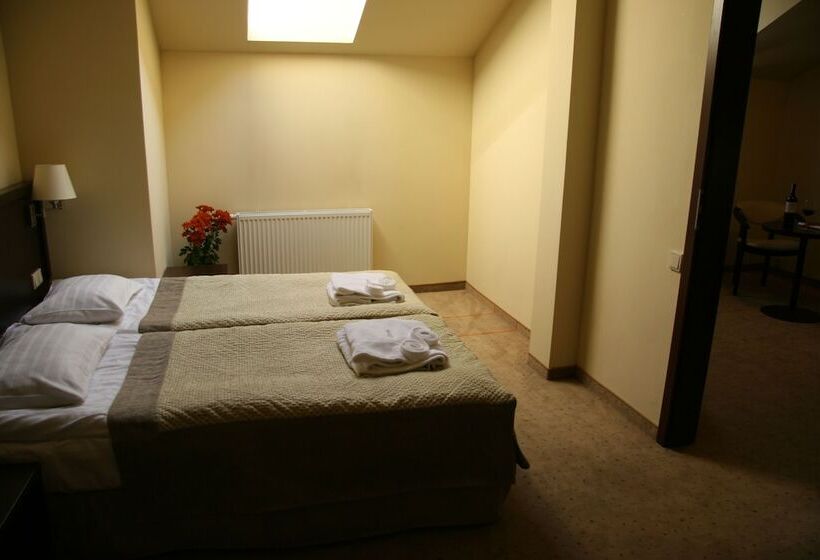 استودیوی استاندارد, Elbrus Spa & Wellness