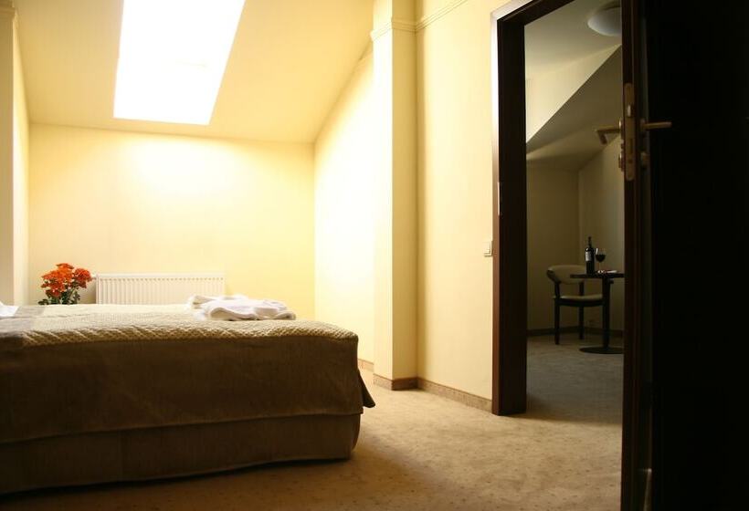 استودیوی استاندارد, Elbrus Spa & Wellness